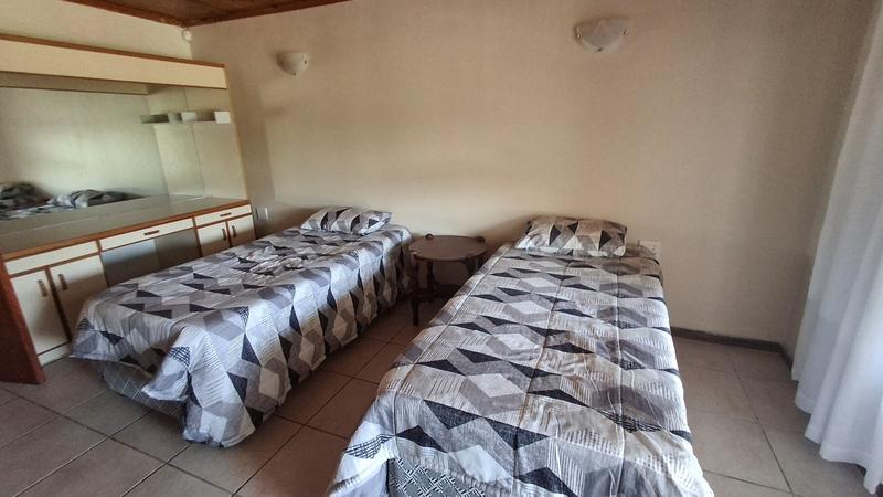 To Let 7 Bedroom Property for Rent in Humansdorp Eastern Cape
